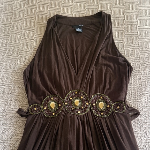 Sleeveless Brown Maxi Dress with Embellished Waist - Picture 3 of 7